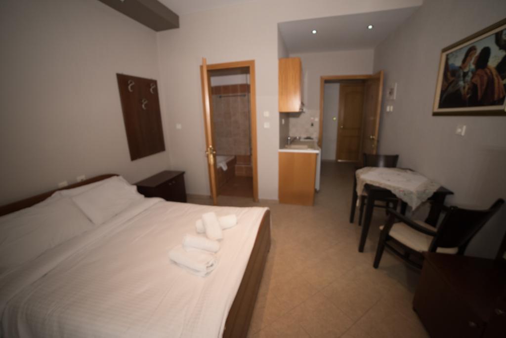 Hotel Galaxias Като-Лутраки Экстерьер фото